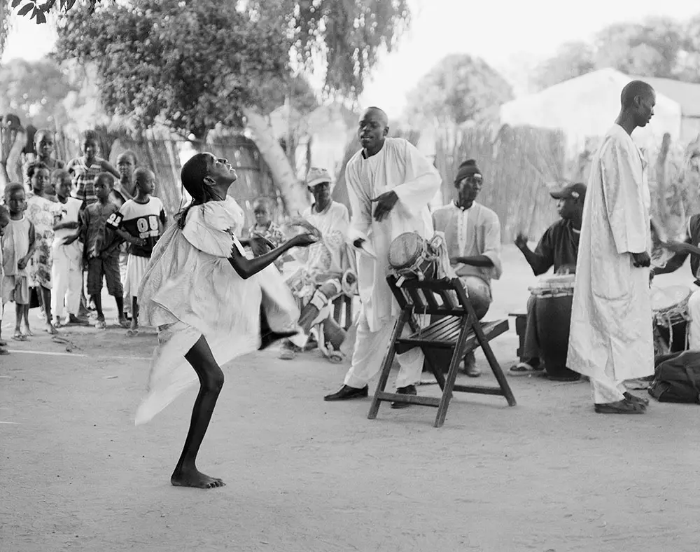 Africa Dancing Girl And Drumming photography