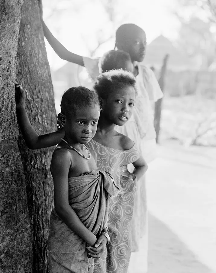 Africa Girls In Line photography
